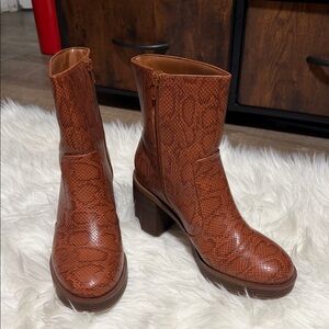 Elegant Brown Snakeskin Heeled Boots